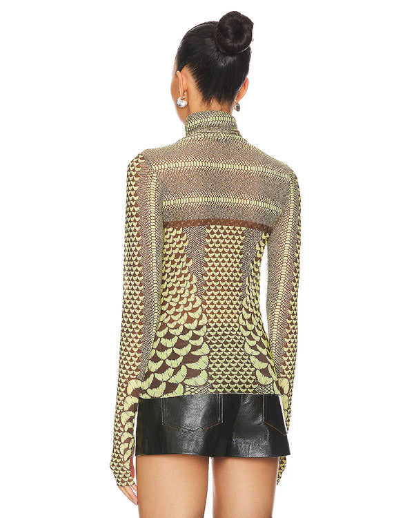 XO Kitty S02 Gia Kim Black & Brown Turtleneck Top